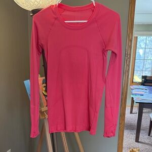 lululemon athletica Long-Sleeve Swiftly Tech in Lipstick